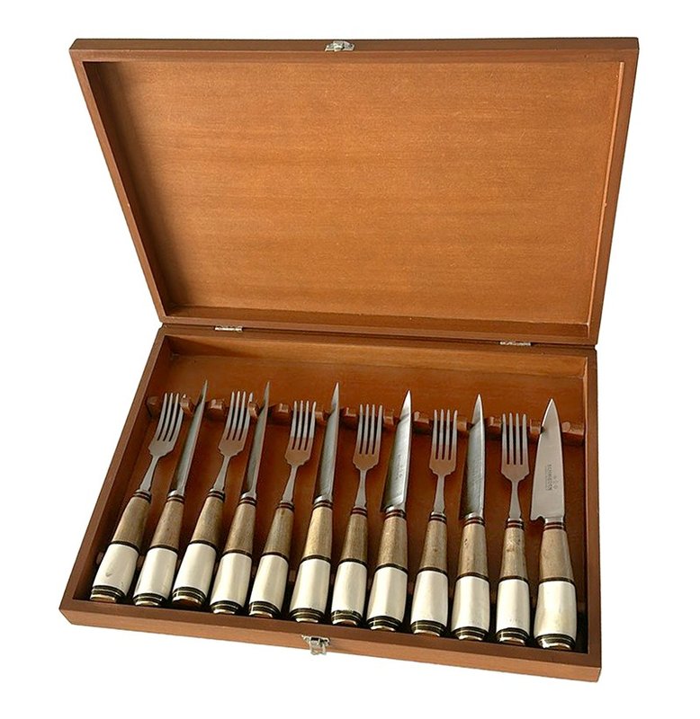 Set cuchillo tenedor criollo, 12 piezas, caja madera.