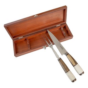 Set cuchillo tenedor parrillero, caja madera.
